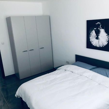 Stylish Retreat In Ta'Xbiex Apartment Ta Xbiex Ngoại thất bức ảnh