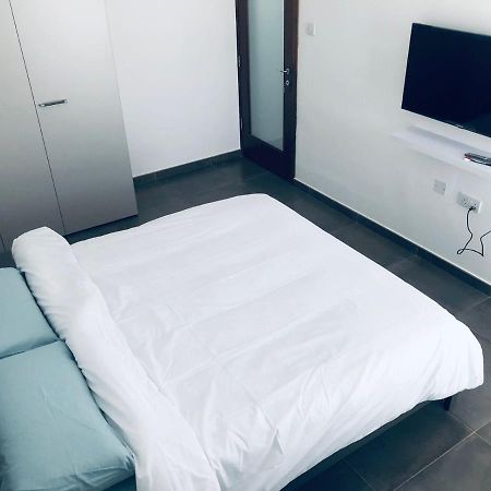 Stylish Retreat In Ta'Xbiex Apartment Ta Xbiex Ngoại thất bức ảnh