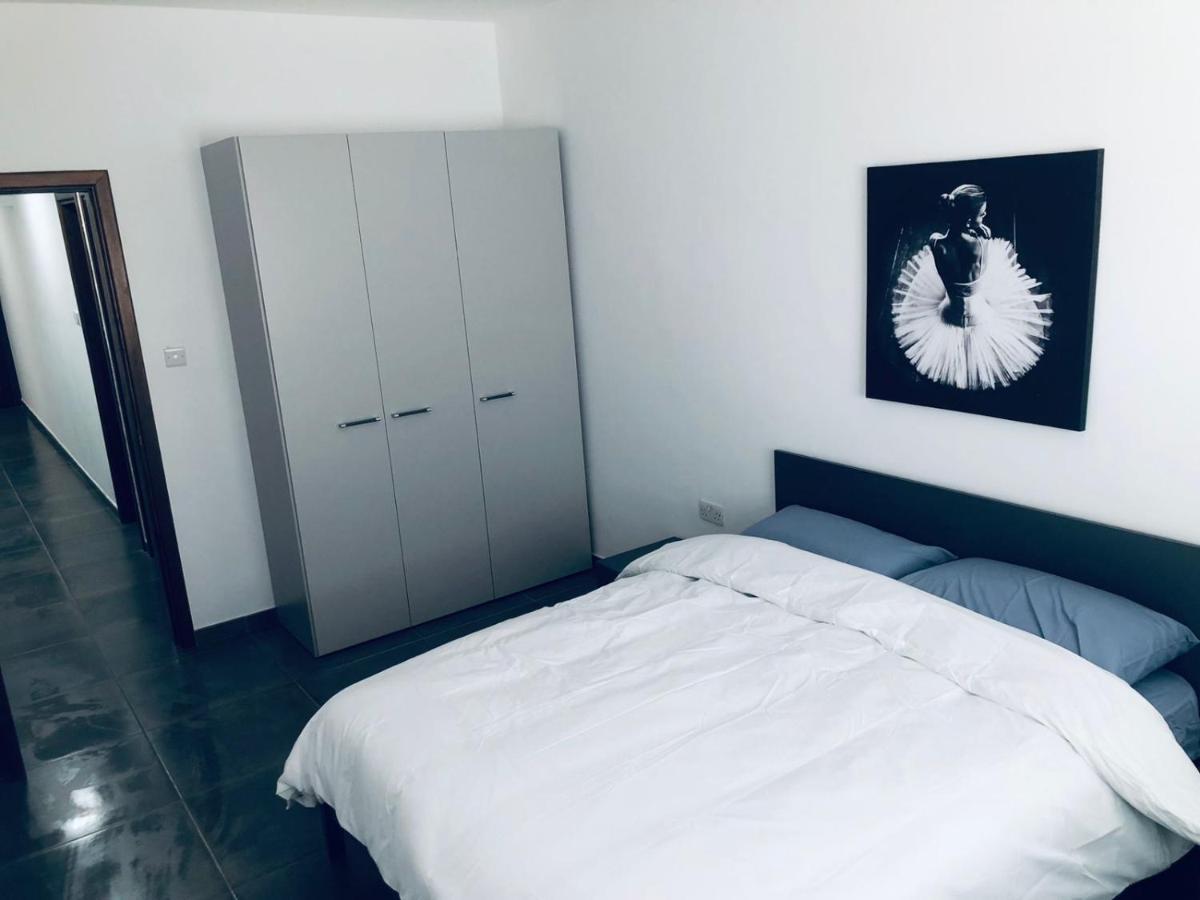 Stylish Retreat In Ta'Xbiex Apartment Ta Xbiex Ngoại thất bức ảnh